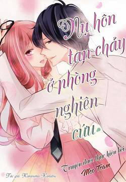 Bìa truyện Nụ hôn tan chảy ở phòng thí nghiệm
